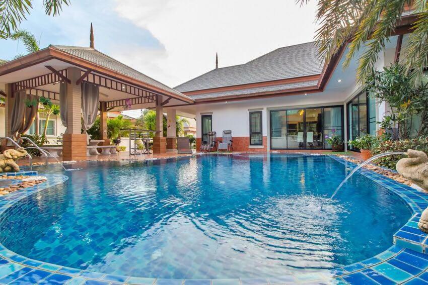 Villa Nataly Na Chom Thian Exteriör bild