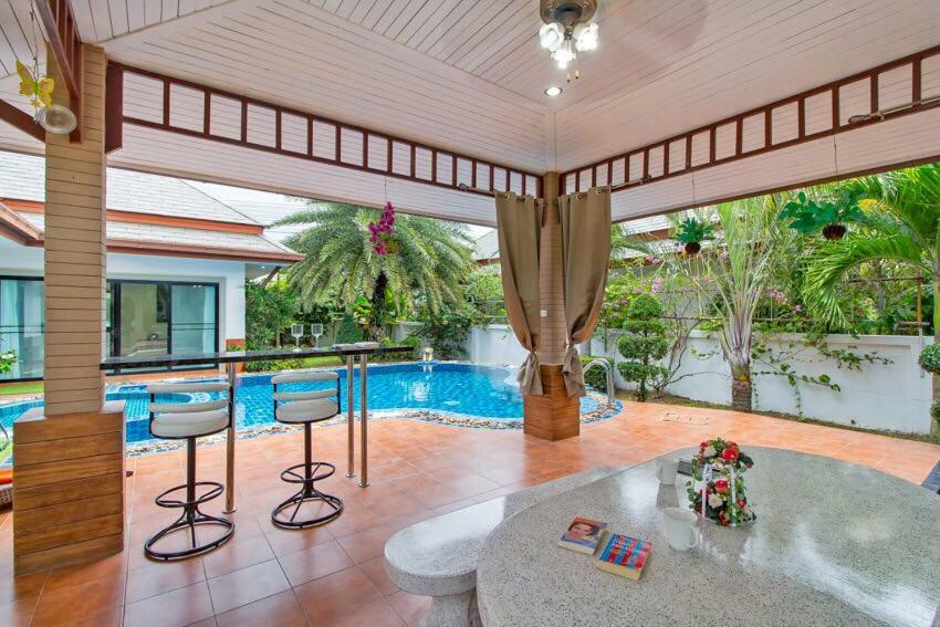 Villa Nataly Na Chom Thian Exteriör bild