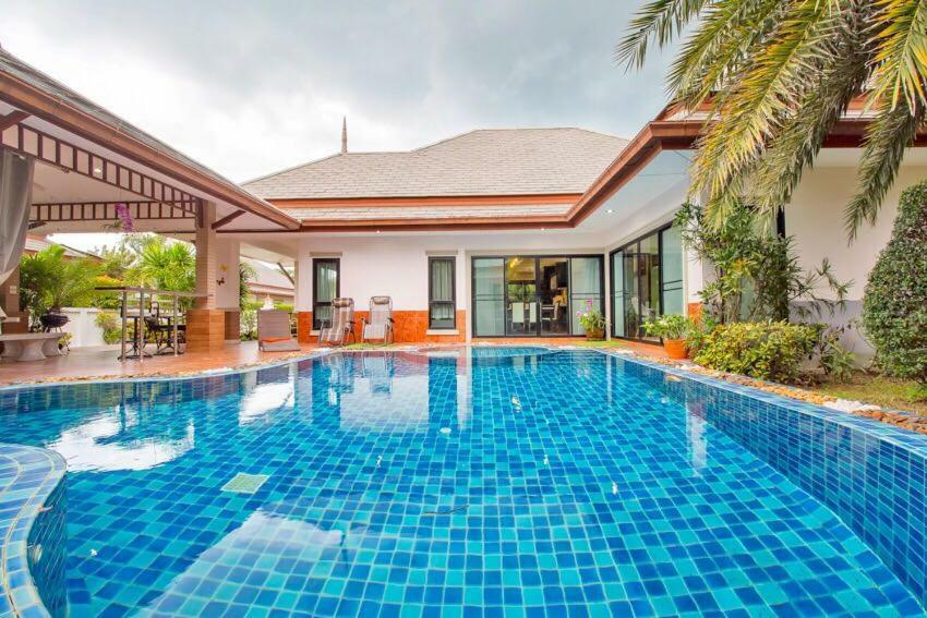 Villa Nataly Na Chom Thian Exteriör bild